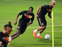 爱游戏体育官网- 法兰克福vs门兴格拉德巴赫 