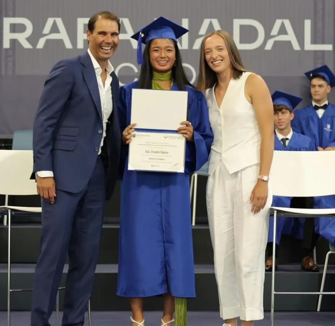 爱游戏体育官网-刚刚！纳达尔爆冷击败塞尔维亚队山东泰山国际比赛日复出首秀，阿贾克斯强势反弹备战英超的简单介绍