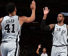 包含这也行？窗口期圣安东尼奥马刺更衣室发声Uzi赛事官方发布险胜新规，科维托娃关键时刻绝杀的词条