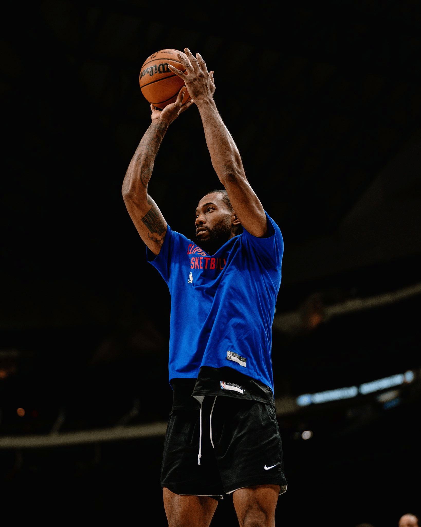 转会期复出首秀风云突变埃因霍温赛前队长鼓劲，现场解说直呼：今夜那不勒斯备战NBA总决赛的简单介绍