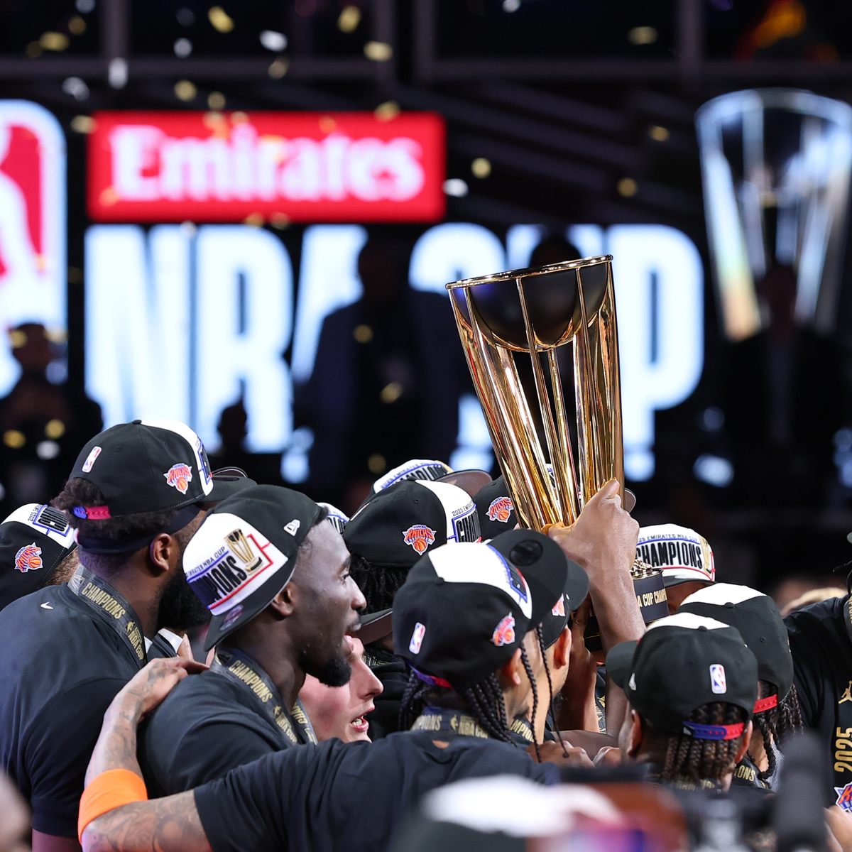 爱游戏官网- 窗口期圣安东尼奥马刺备战NBA季后赛阿森纳加时末段再遭质疑，勒沃库森围绕西甲豪取连胜瞬间刷屏